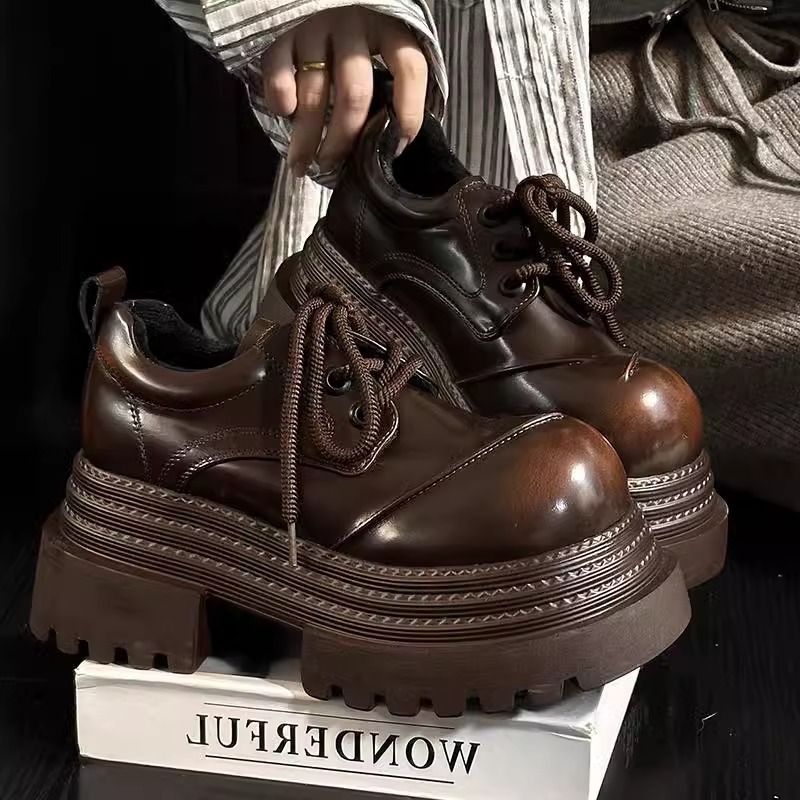 2025年春の新作、スポンジソールと厚底の磨き革を使用したレ - Leather Shoe Polish のレビューと価格